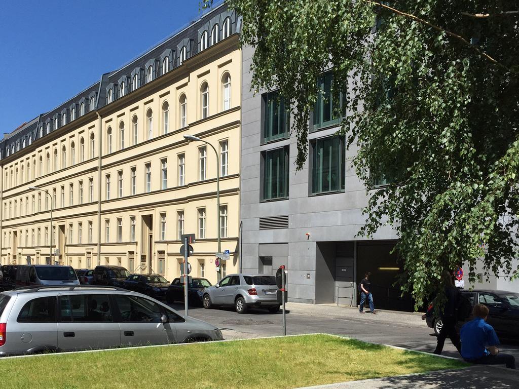 Luxury 2 Bedroom Apartment In The Heart Of Mitte, Berlin Bagian luar foto